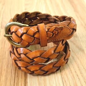 Vintage women's brown leather braided belt size med -Gold toned buckle
